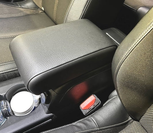 Armrest for DS3